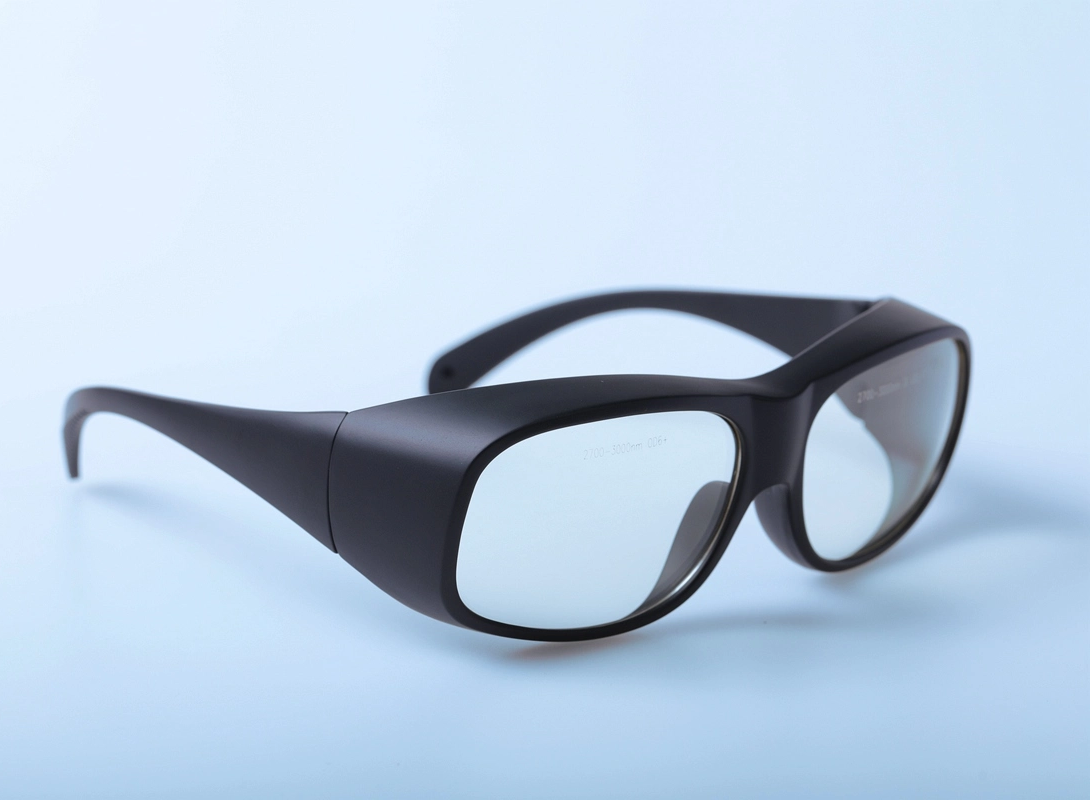 Окно в безопасность: понимание оптической плотности и рейтинга LB в окнах лазерной безопасности