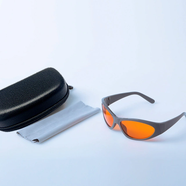 Пропускание и безопасность: наука, лежащая в основе эффективных окон лазерной безопасности